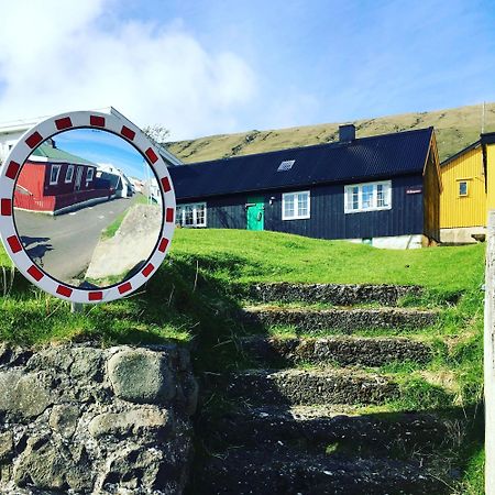 Charming Old Style Shanty Hvalba Esterno foto